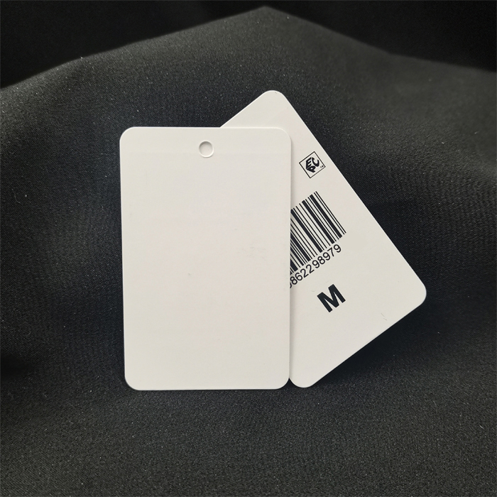 RFID hang tag for apparel 