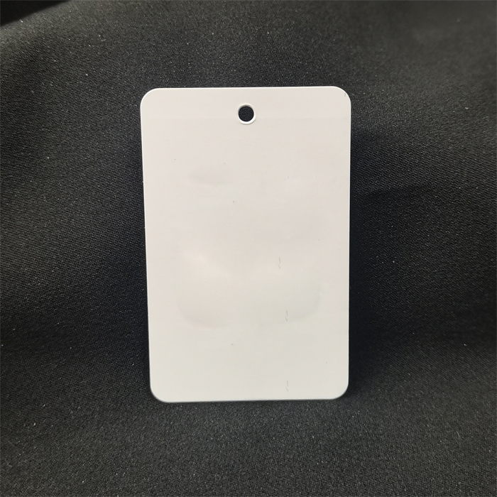 RFID hang tag for apparel 